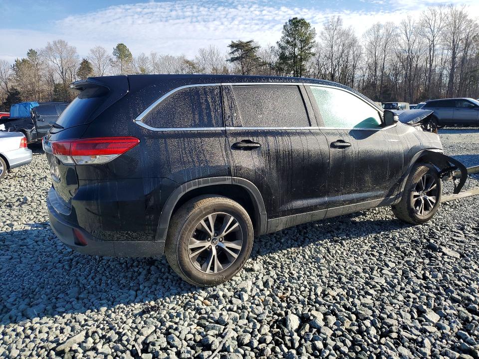 Photo 3 from auction – 2019 TOYOTA HIGHLANDER with VIN 5TDZARFH2KS047391