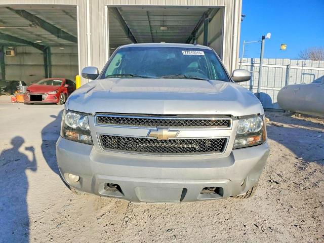 Photo 5 from auction – 2010 CHEVROLET SUBURBAN with VIN 1GNUKJE36AR129899