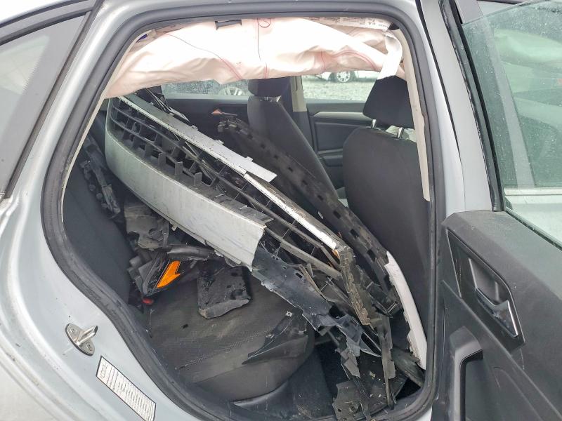 Photo 10 from auction – 2019 VOLKSWAGEN JETTA with VIN 3VWC57BU1KM139848