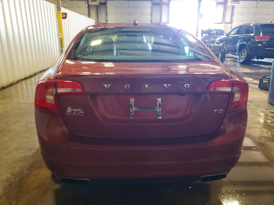 Photo 6 from auction – 2016 VOLVO S60 PREMIE with VIN YV126MFK5G2410311