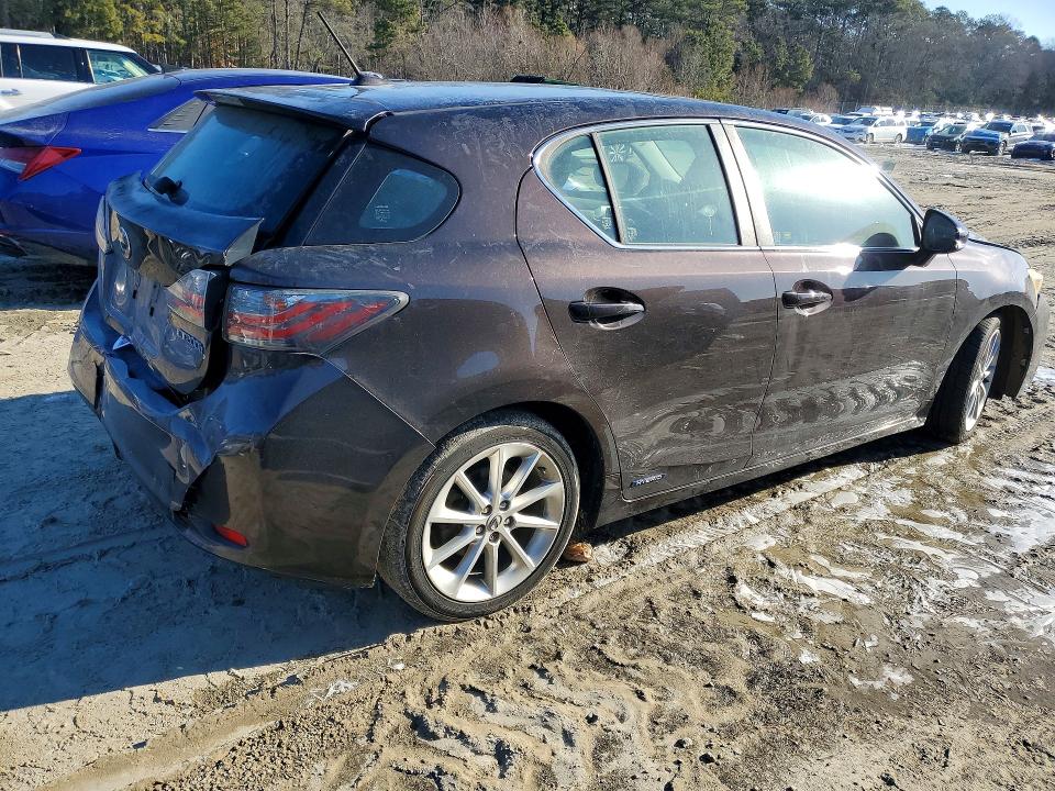 Photo 3 from auction – 2011 LEXUS CT 200 with VIN JTHKD5BH5B2016066