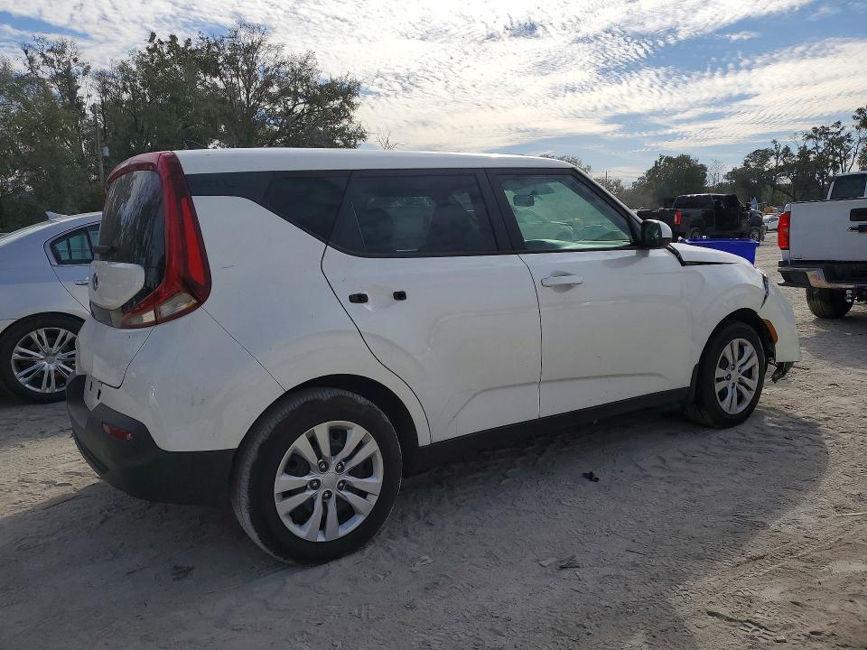 Photo 3 from auction – 2020 KIA SOUL LX with VIN KNDJ23AUXL7733301