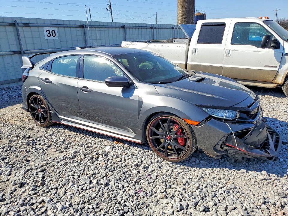 Photo 4 from auction – 2017 HONDA CIVIC with VIN SHHFK8G7XHU200840