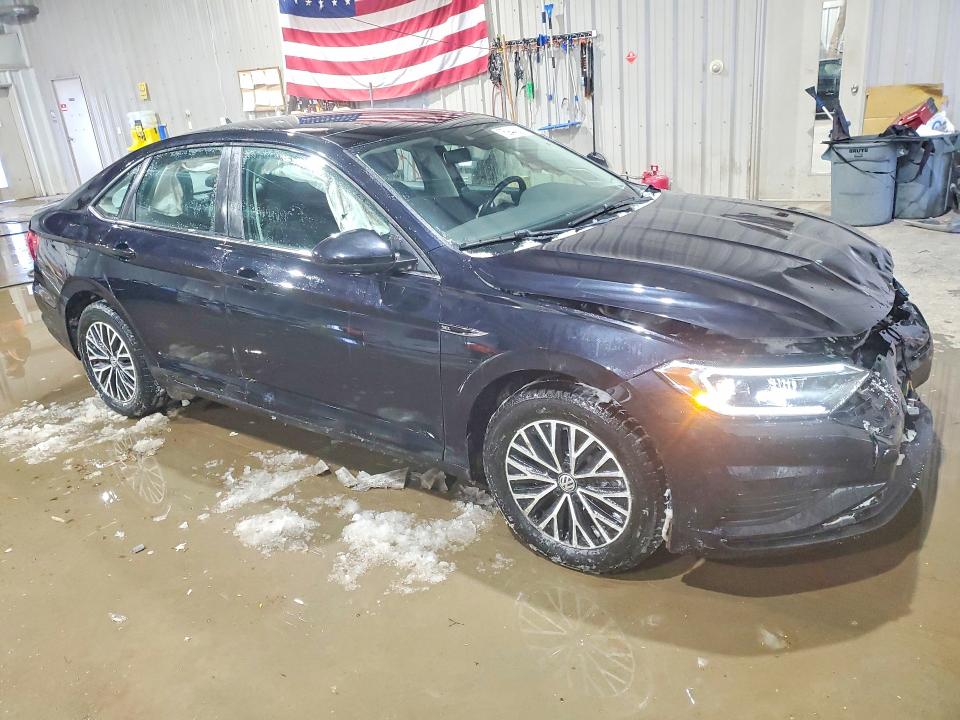 Photo 4 from auction – 2019 VOLKSWAGEN JETTA with VIN 3VWE57BU7KM033008