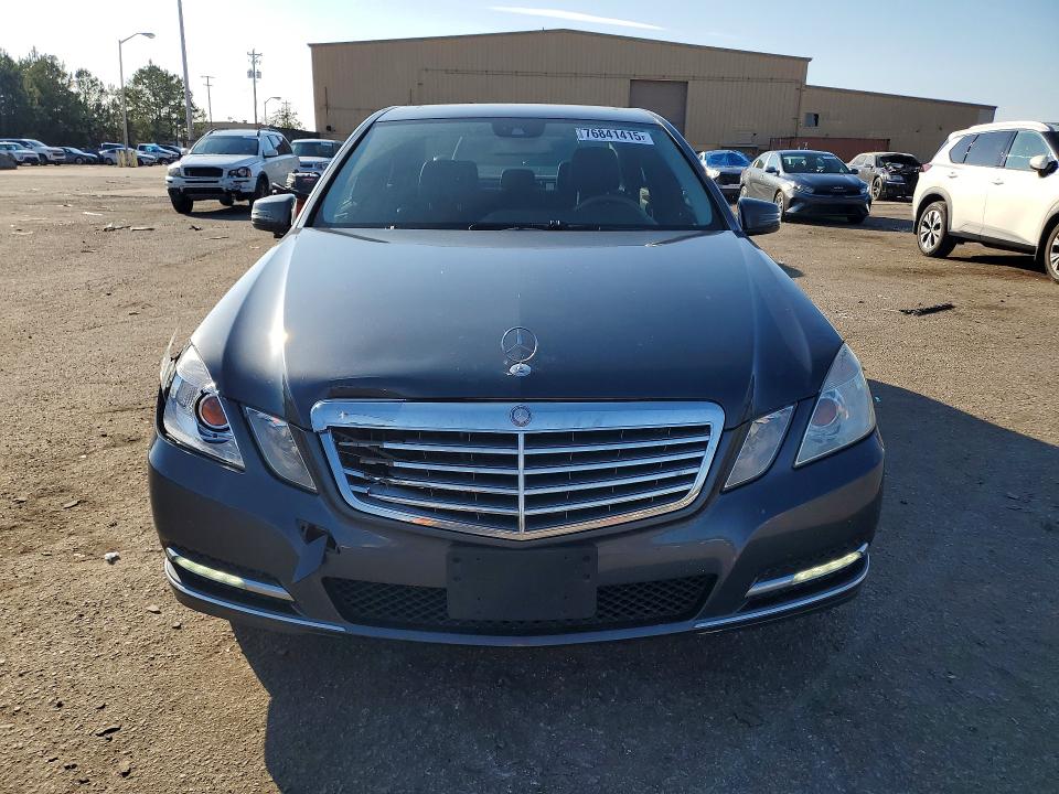 Photo 5 from auction – 2012 MERCEDES-BENZ E 350 with VIN WDDHF5KB1CA609924