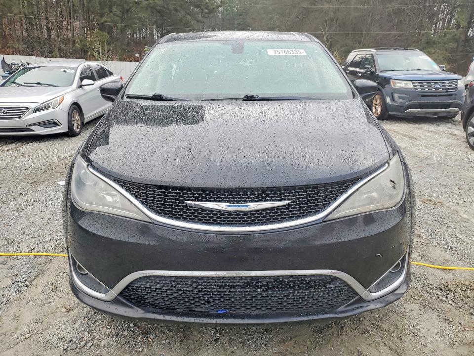 Photo 5 from auction – 2018 CHRYSLER PACIFICA T with VIN 2C4RC1FG0JR102267
