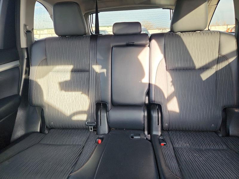 Photo 10 from auction – 2015 TOYOTA HIGHLANDER with VIN 5TDZKRFH1FS109351