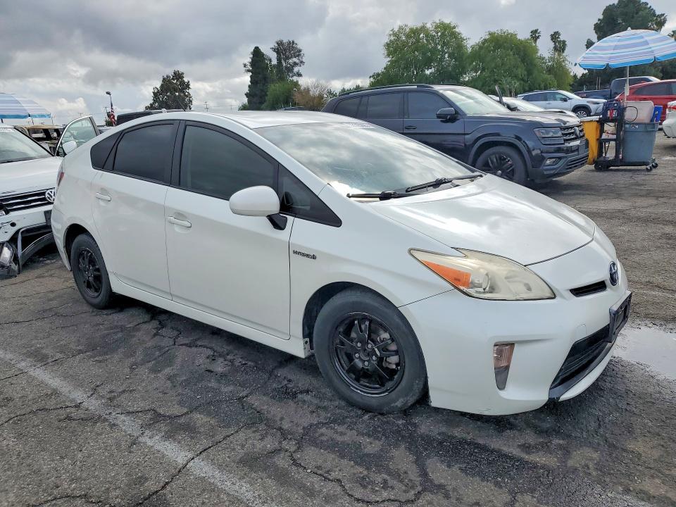 Photo 4 from auction – 2015 TOYOTA PRIUS with VIN JTDKN3DU4F0425044
