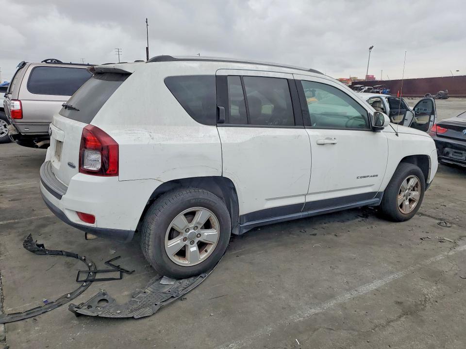 Photo 3 from auction – 2016 JEEP COMPASS LA with VIN 1C4NJCEA8GD773968