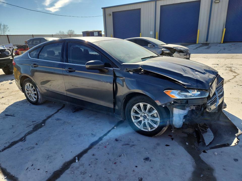 Photo 4 from auction – 2016 FORD FUSION S with VIN 3FA6P0G7XGR170164