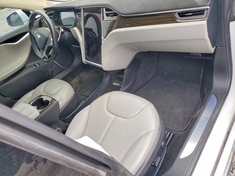 Photo 8 from auction – 2014 TESLA MODEL S with VIN 5YJSA1S13EFP66086