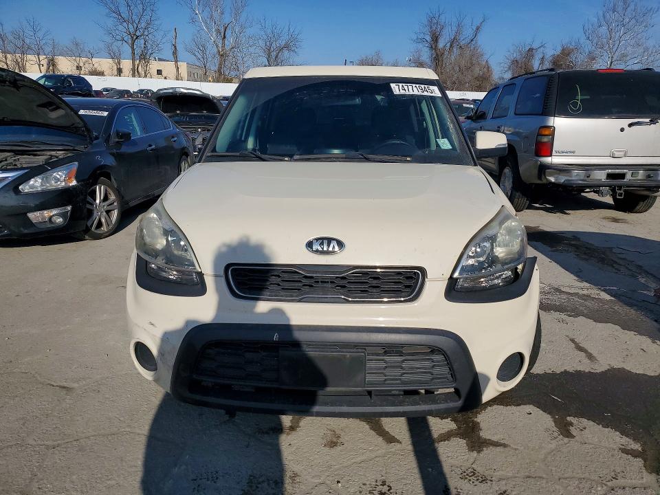 Photo 5 from auction – 2013 KIA SOUL with VIN KNDJT2A69D7548781