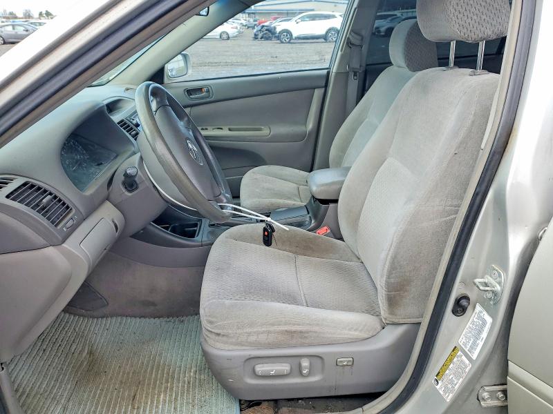 Photo 7 from auction – 2004 TOYOTA CAMRY with VIN 4T1BE32K74U300705