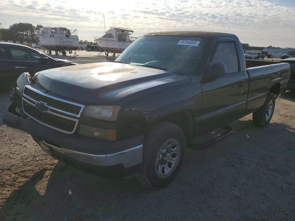 CHEVROLET SILVERADO 2007 with VIN 1GCEC14X97Z162905 - Photo from auction