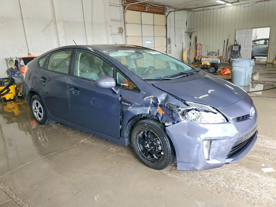 Photo 4 from auction – 2015 TOYOTA PRIUS with VIN JTDKN3DU8F0436662