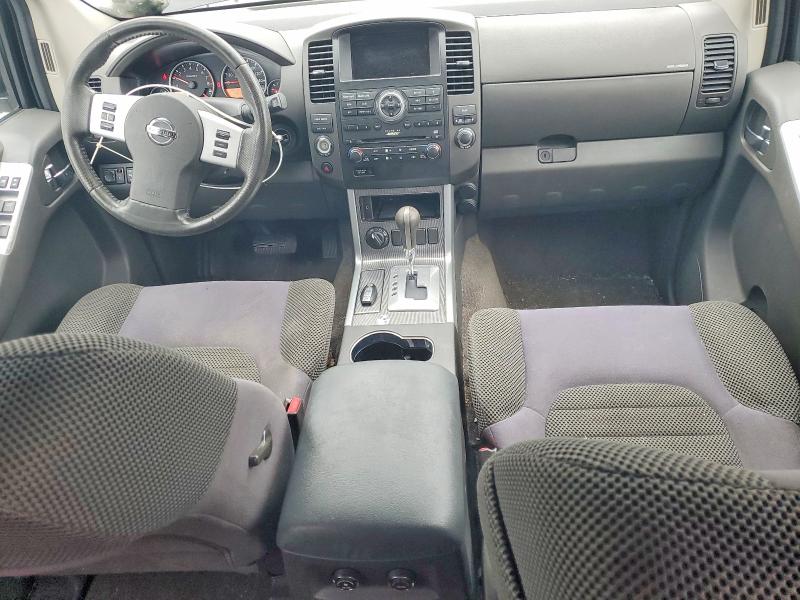 Photo 8 from auction – 2010 NISSAN PATHFINDER with VIN 5N1AR1NB5AC610045