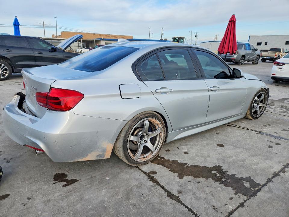 Photo 3 from auction – 2016 BMW 340 with VIN WBA8B3C53GK383305