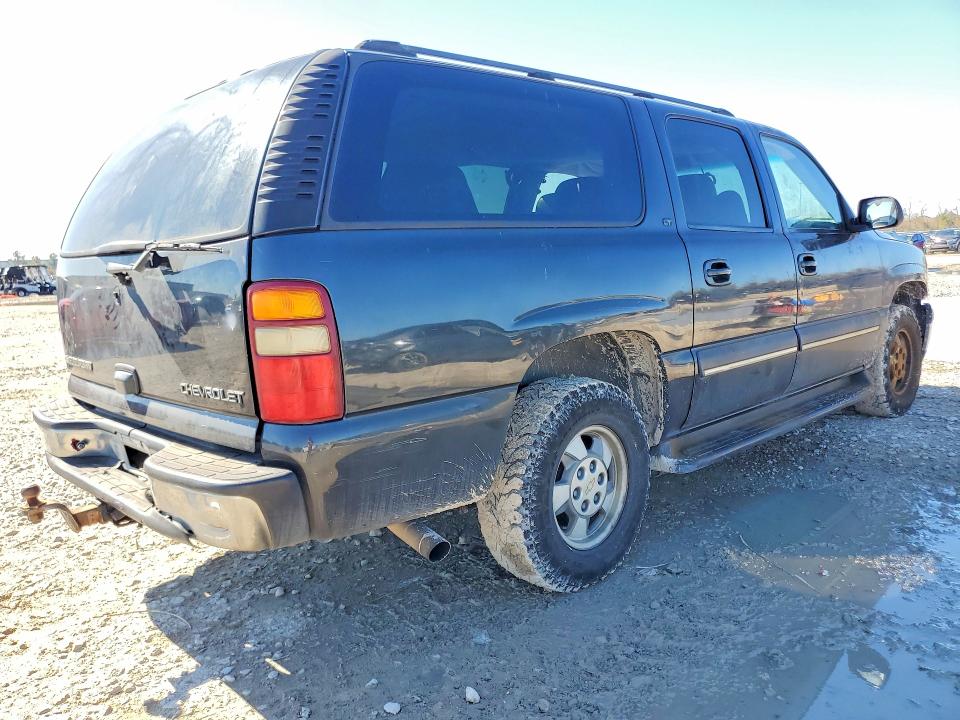 Photo 3 from auction – 2003 CHEVROLET SUBURBAN with VIN 3GNEC16Z23G341223