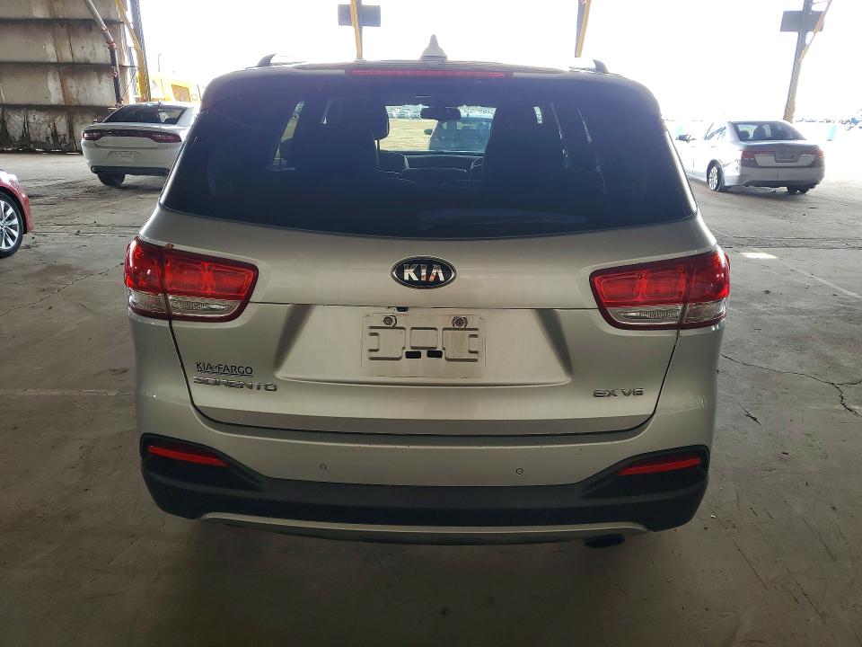 Photo 6 from auction – 2016 KIA SORENTO with VIN 5XYPHDA59GG161461