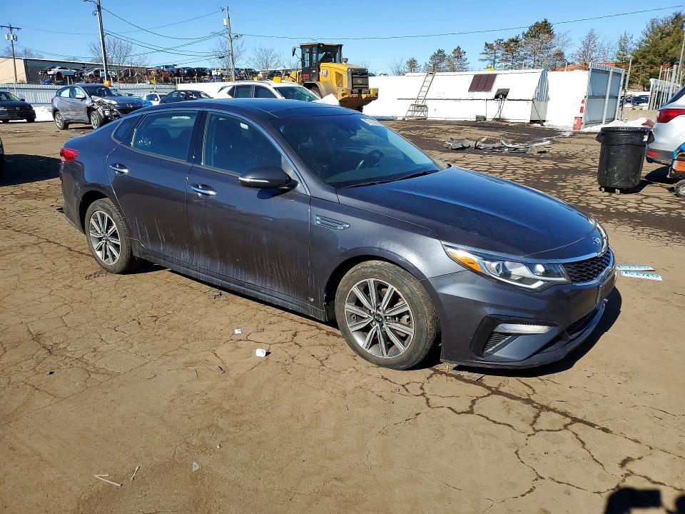 Photo 4 from auction – 2019 KIA OPTIMA with VIN 5XXGT4L33KG328422