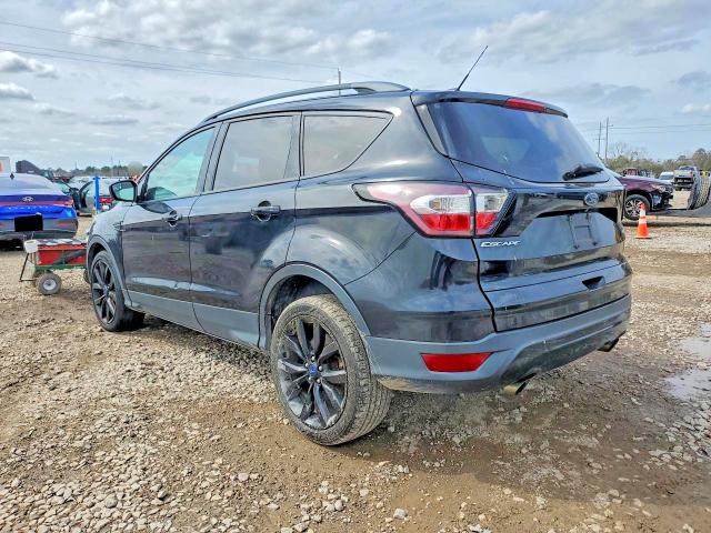 Foto 2 de la subasta – 2017 FORD ESCAPE SE con VIN 1FMCU9GD4HUE19922