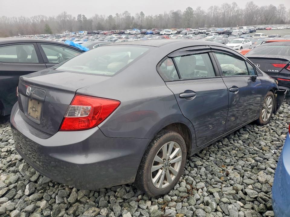 Photo 3 from auction – 2012 HONDA CIVIC with VIN 2HGFB2F84CH329282
