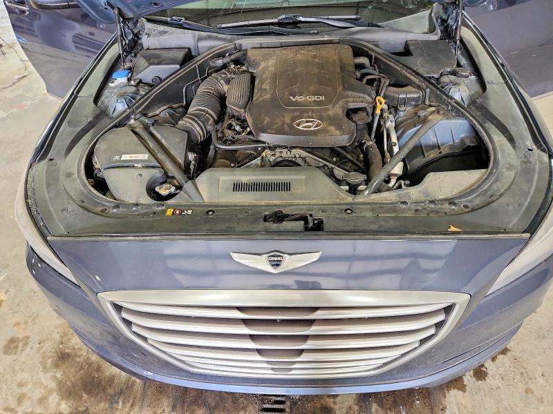 Photo 11 from auction – 2016 HYUNDAI GENESIS with VIN KMHGN4JE6GU117582