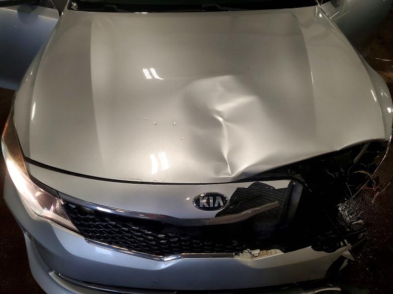 Photo 11 from auction – 2017 KIA OPTIMA with VIN 5XXGU4L38HG159844