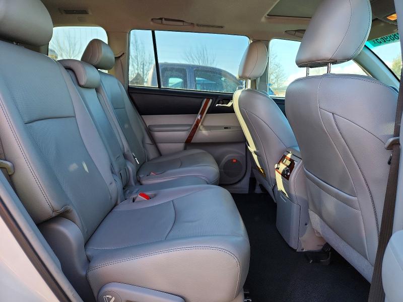 Photo 11 from auction – 2013 TOYOTA HIGHLANDER with VIN 5TDDK3EH3DS254462