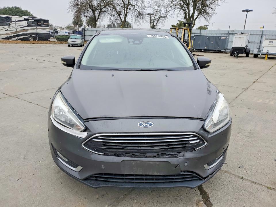 Photo 5 from auction – 2016 FORD FOCUS with VIN 1FADP3J20GL298112