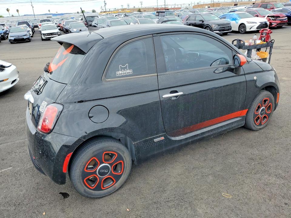 Photo 3 from auction – 2016 FIAT 500 ELECTR with VIN 3C3CFFGEXGT247415