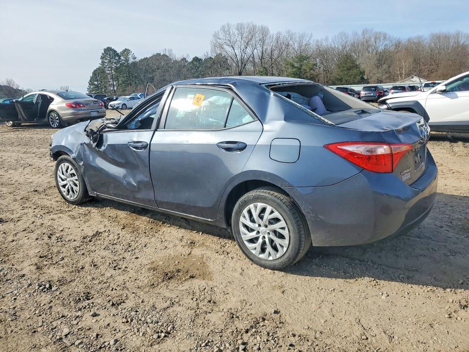 Photo 2 from auction – 2017 TOYOTA COROLLA with VIN 5YFBURHEXHP714866