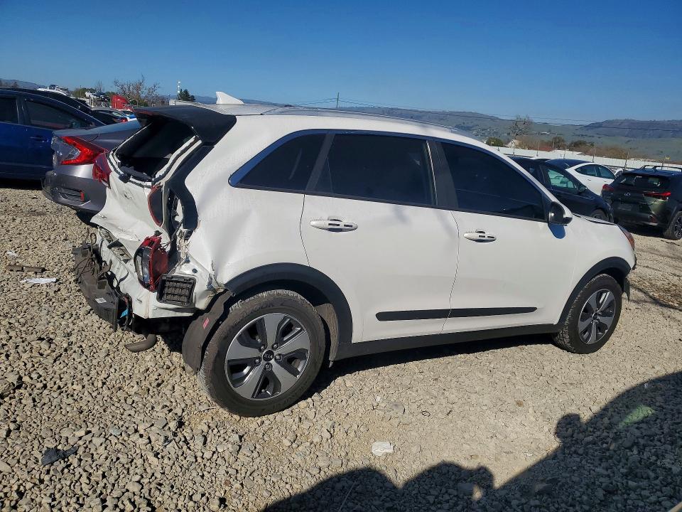 Photo 3 from auction – 2020 KIA NIRO with VIN KNDCB3LC7L5367161