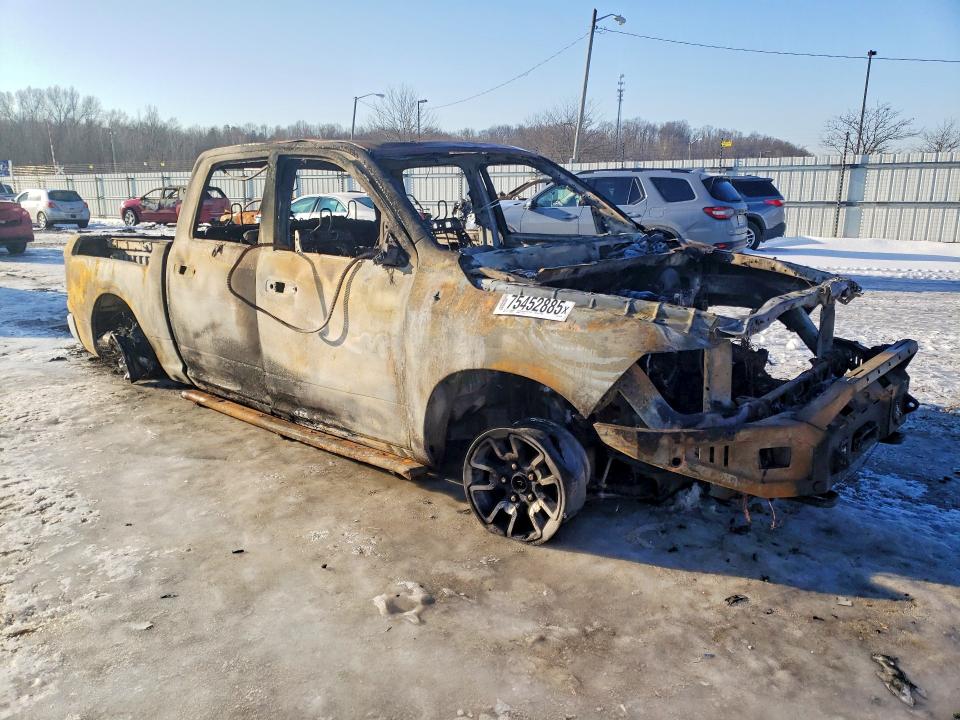 Photo 4 from auction – 2017 RAM 1500 with VIN 1C6RR7YT5HS659543