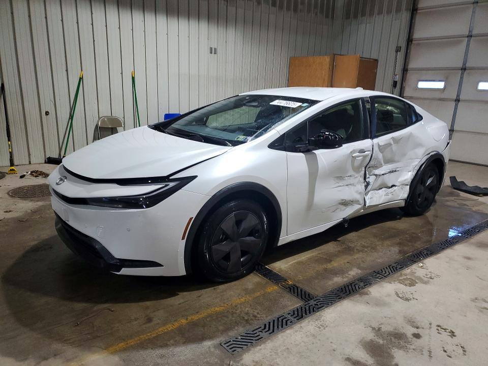 TOYOTA PRIUS 2024 with VIN JTDACAAU5R3034398 - Photo from auction