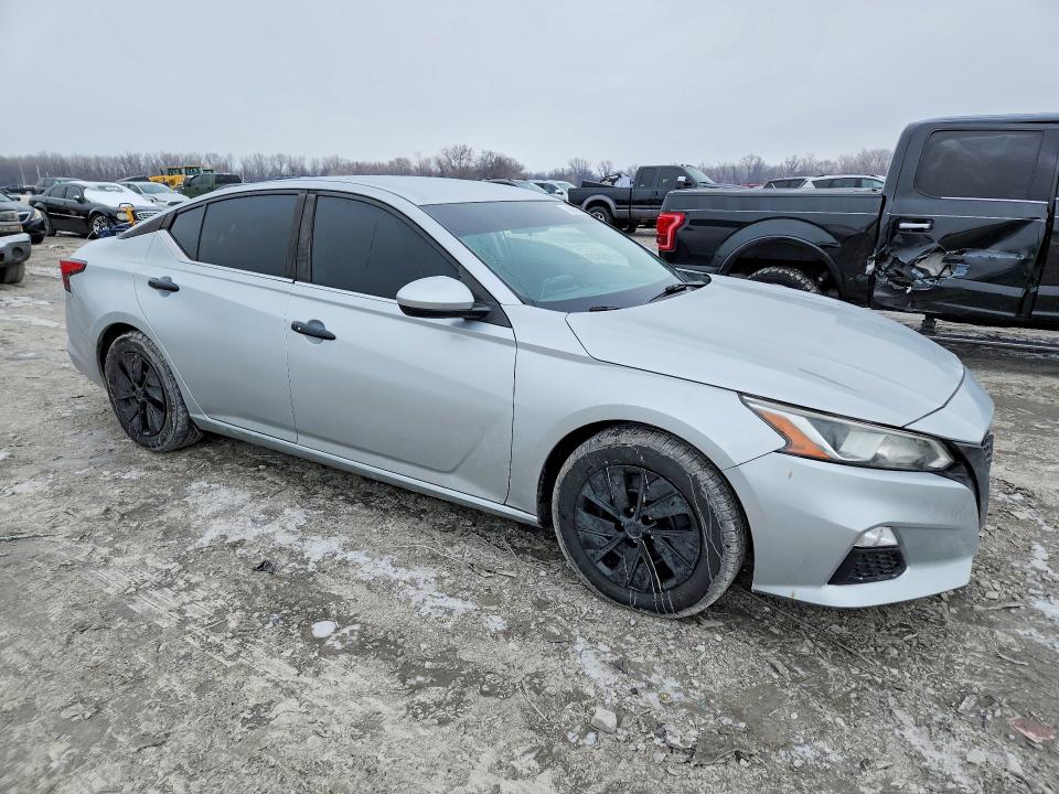 Photo 4 from auction – 2019 NISS ALTIMA with VIN 1N4BL4BV2KC200174