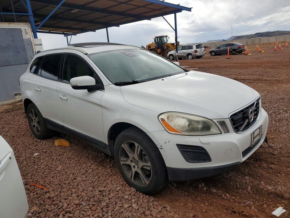 Photo 4 from auction – 2013 VOLVO XC60 with VIN YV4902DZ1D2424273