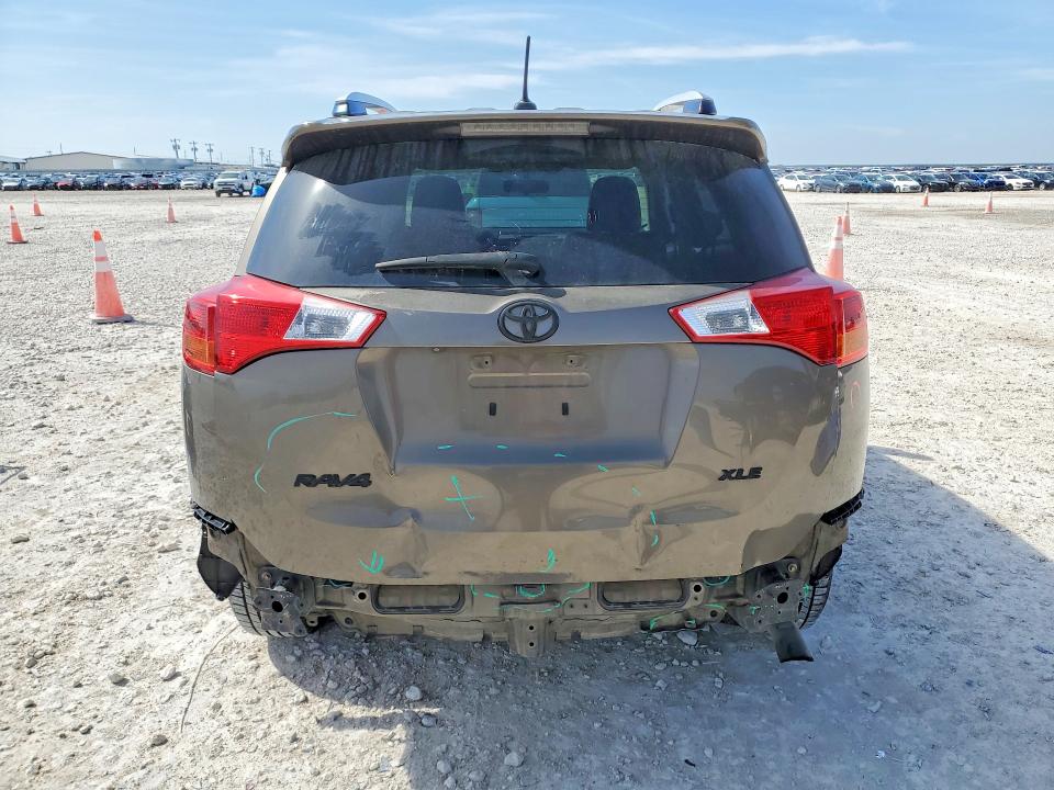 Photo 6 from auction – 2014 TOYOTA RAV4 with VIN JTMWFREV6ED039774