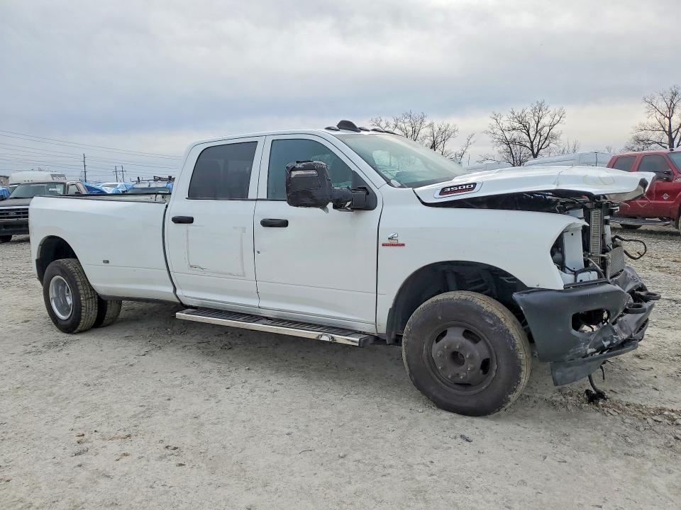 Photo 4 from auction – 2023 RAM 3500 with VIN 3C63RRGL0PG649916