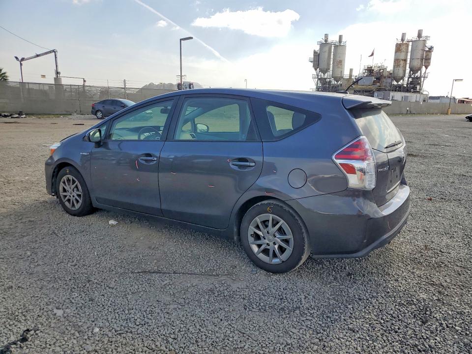 Photo 2 from auction – 2015 TOYOTA PRIUS V with VIN JTDZN3EU7FJ030170