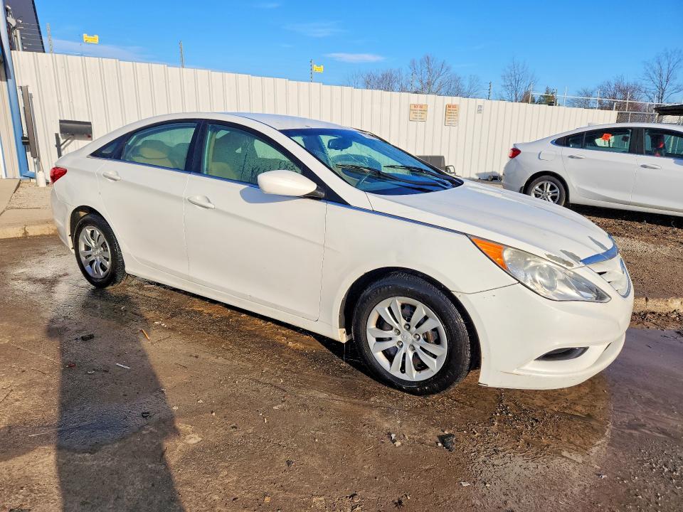 Photo 4 from auction – 2013 HYUNDAI SONATA GLS with VIN 5NPEB4AC8DH541225