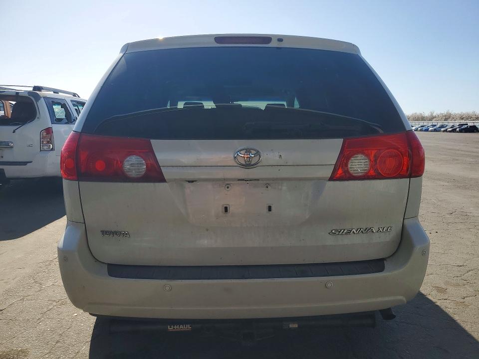 Photo 6 from auction – 2010 TOYOTA SIENNA with VIN 5TDYK4CC6AS329567