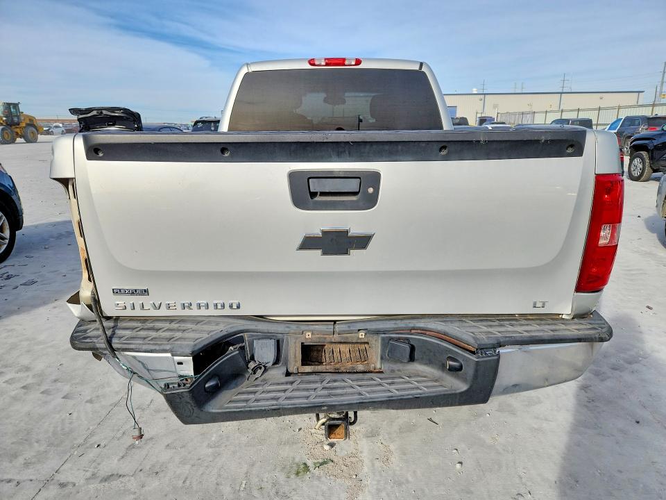 Photo 6 from auction – 2011 CHEVROLET SILVERADO with VIN 1GCRKSE30BZ358021