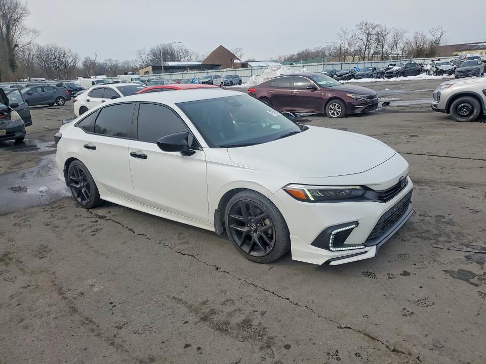 Photo 4 from auction – 2022 HONDA CIVIC with VIN 2HGFE2F5XNH556167