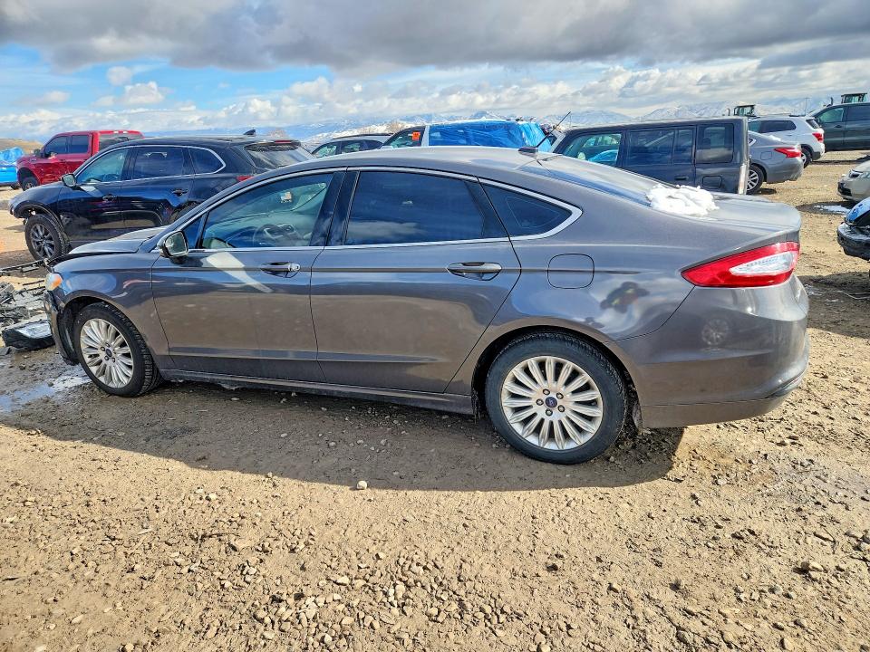 Photo 2 from auction – 2013 FORD FUSION with VIN 3FA6P0LU4DR220869