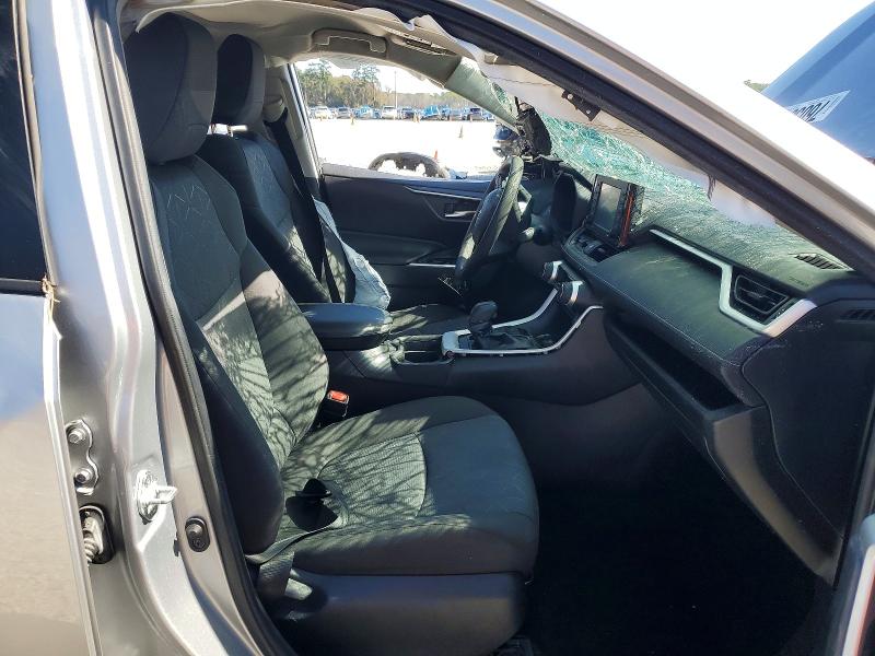 Photo 7 from auction – 2021 TOYOTA RAV4 XLE with VIN 2T3W1RFV2MW126697