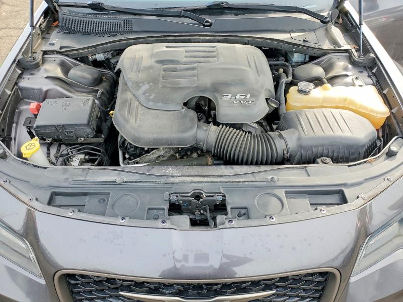 Photo 11 from auction – 2016 CHRYSLER 300 with VIN 2C3CCAGG2GH283024