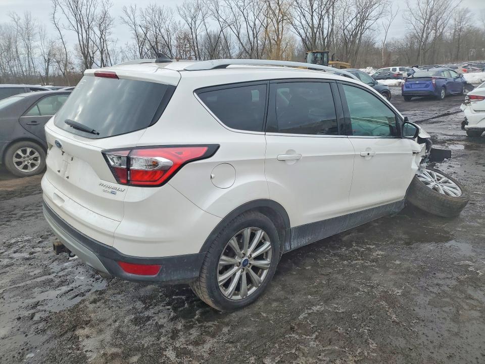 Photo 3 from auction – 2018 FORD ESCAPE with VIN 1FMCU9J93JUD45953