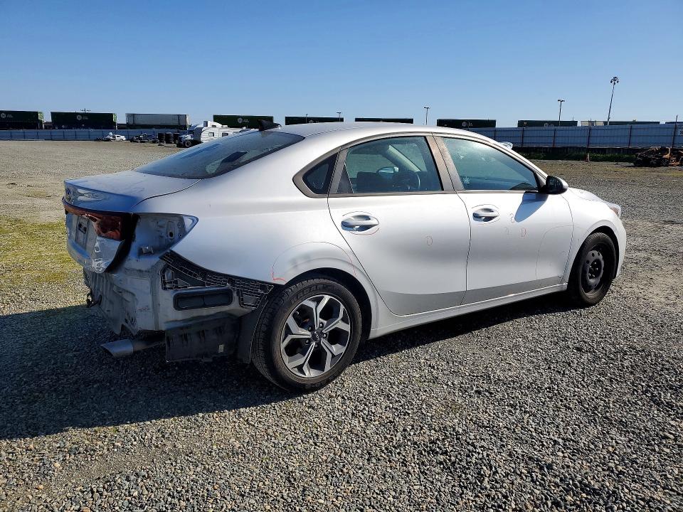 Photo 3 from auction – 2019 KIA FORTE with VIN 3KPF24AD7KE064074