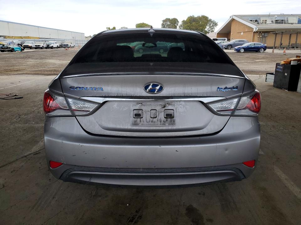 Photo 6 from auction – 2013 HYUNDAI SONATA with VIN KMHEC4A45DA088318